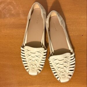Nisolo Women's Cream Woven Leather Loafers Huaraches